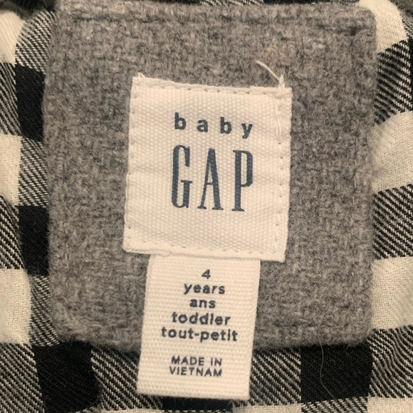 Gap girls grey pea coat with black and white checkered lining. Size 4. - Picture 6 of 6